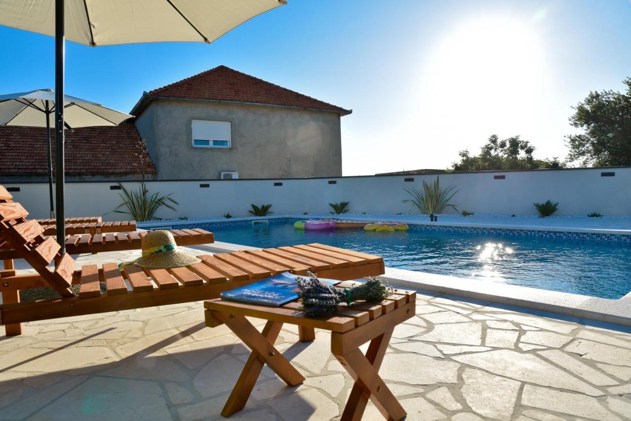 Villa Navita Augustinus With Pool Debeljak Экстерьер фото