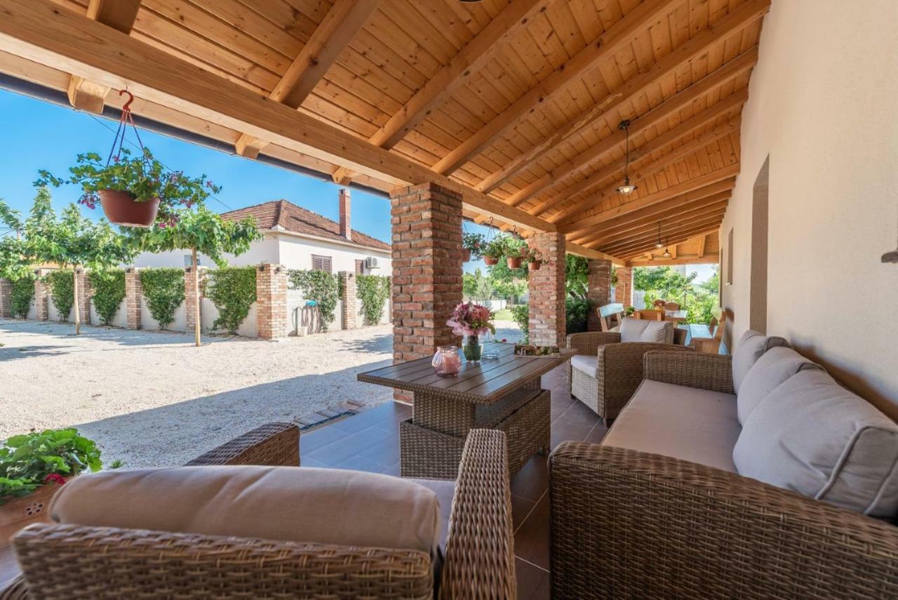 Villa Navita Augustinus With Pool Debeljak Экстерьер фото